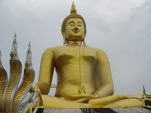 Phra_Buddha_Maha_Nawamin_Sakayamuni_Sri_Wisetchaichan_4.jpg